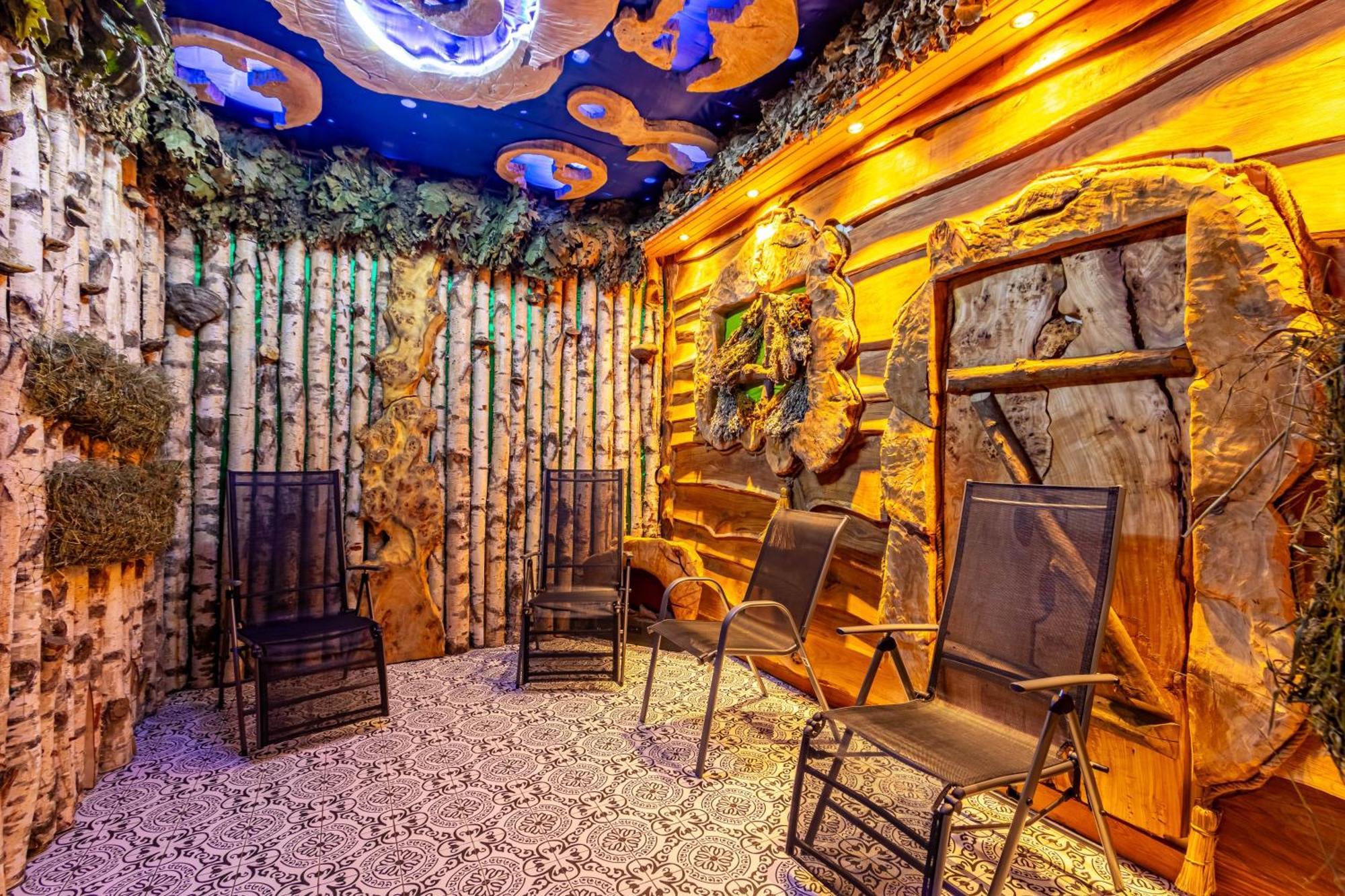 Konopka Forest & بوكوفِل